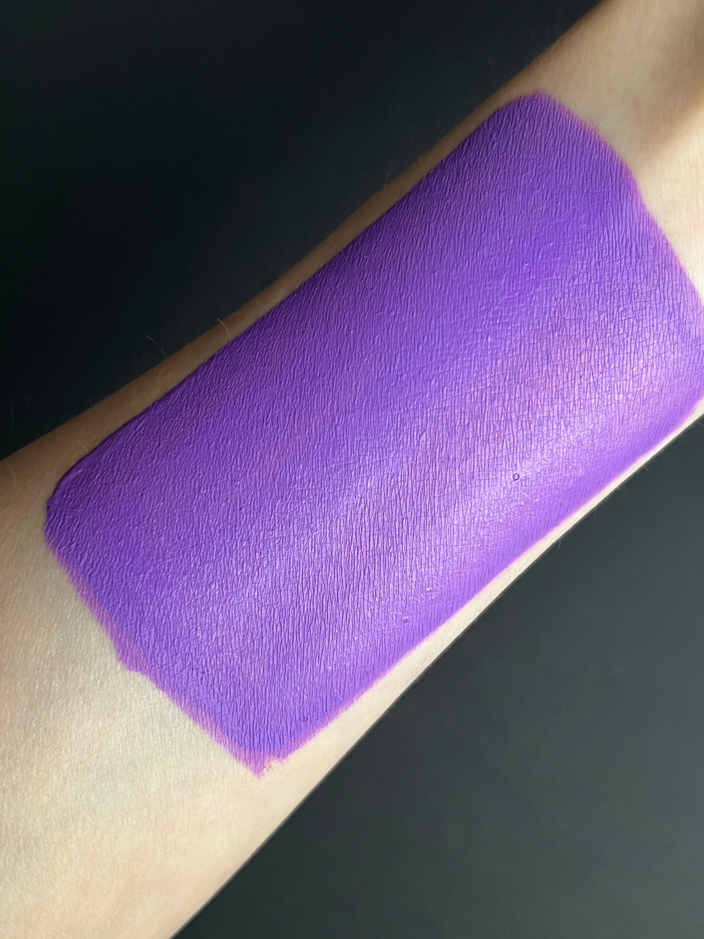 33 - Grape (Purple) Water Activated Graphic Liner